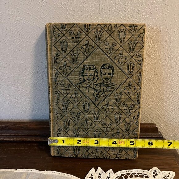 The Bobbsey Twins on Blueberry Island 1945 - Picture 4 of 9